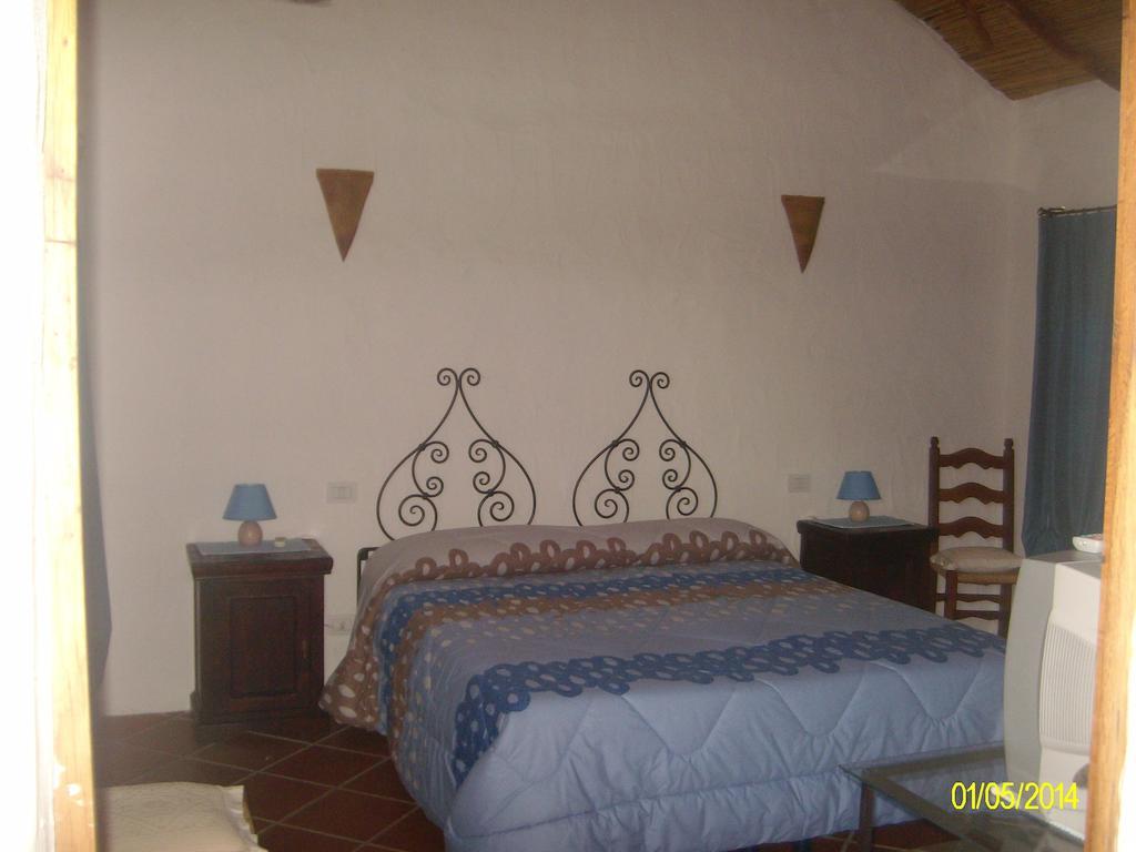Agriturismo Spridda Bed & Breakfast Arzachena Exterior photo